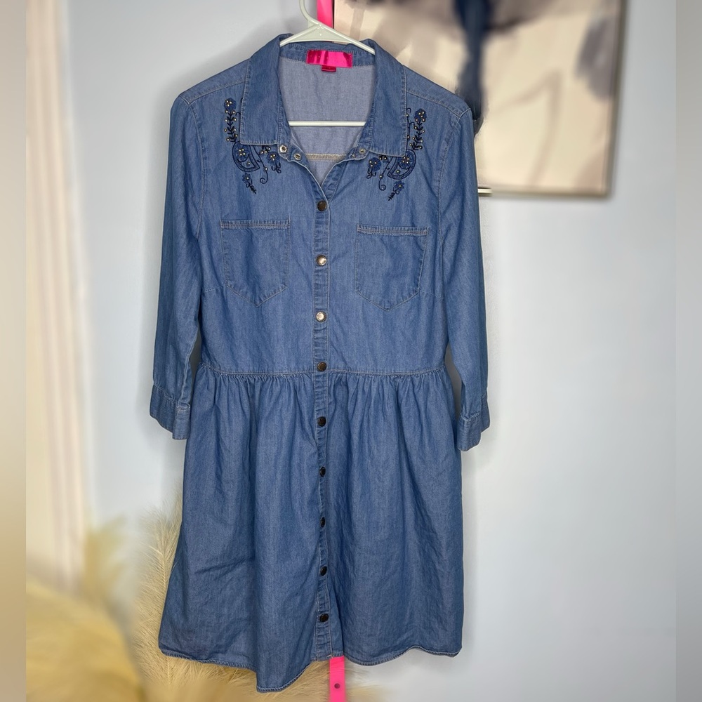 Tinseltown Blue Denim Dress with Embroidered Details size large